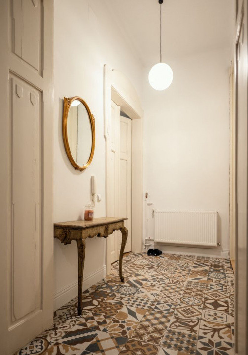 Apartament 2 camere recondiționat în Palatul Ágoston Galgon – 95 m² – 348.000 €