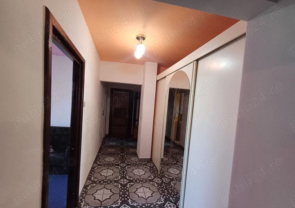 Apartament 3 camere de inchiriat
