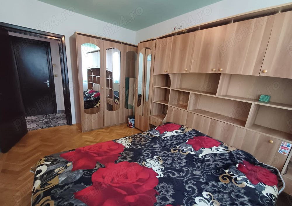 Apartament 3 camere de inchiriat