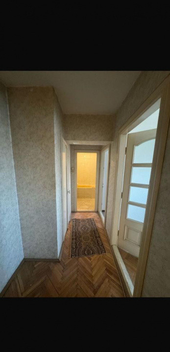 Se vinde apartament decomandat, 3 camere, 2 băi – Calea Șagului – 93.000 € neg.