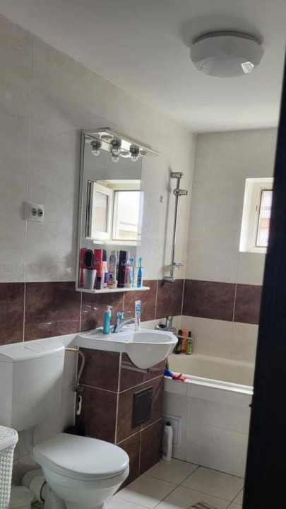 Apartament decomandat 3 camere – Bucovina, str. Matei Basarab – 110.000 € neg.