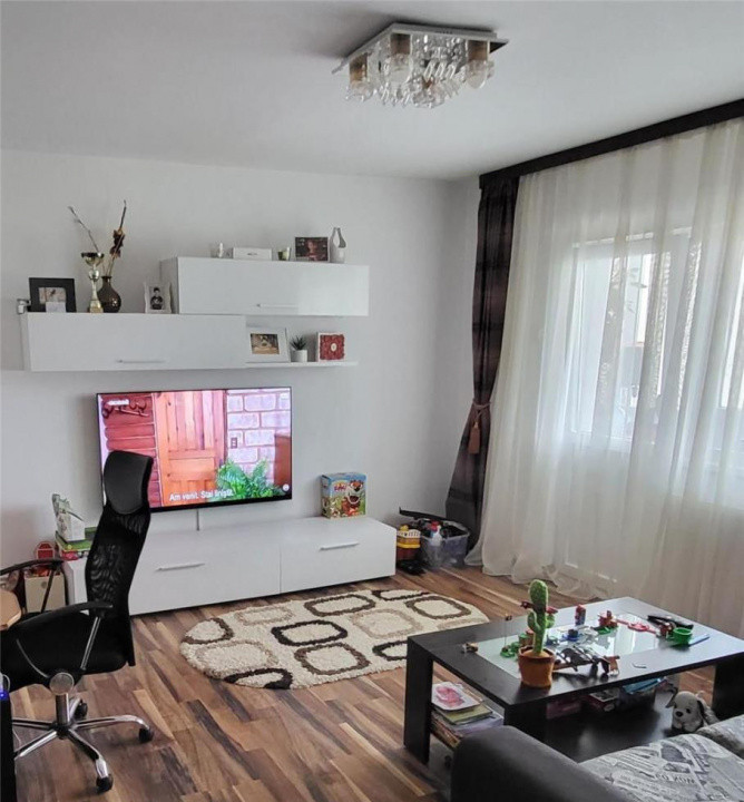 Apartament decomandat 3 camere – Bucovina, str. Matei Basarab – 110.000 € neg.