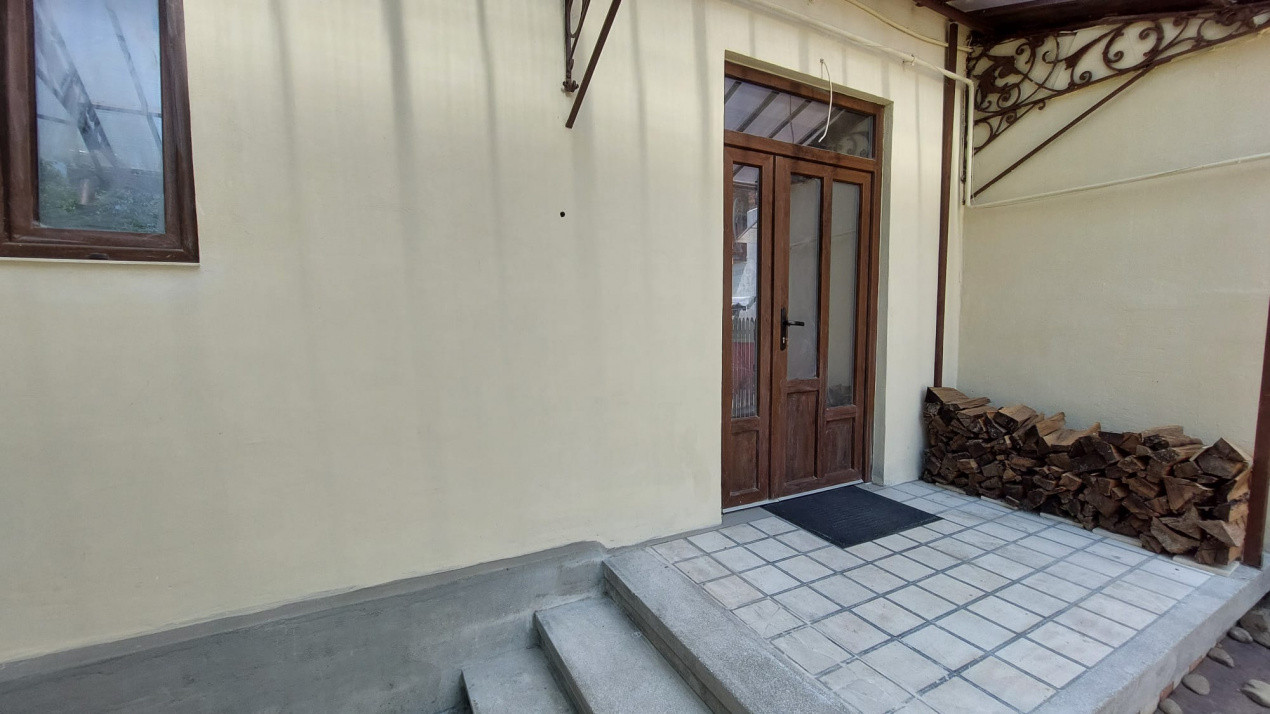 3 camere la casă cu șemineu & curte 35 mp – Iosefin – 131.000 €