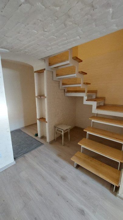 3 camere la casă cu șemineu & curte 35 mp – Iosefin – 131.000 €