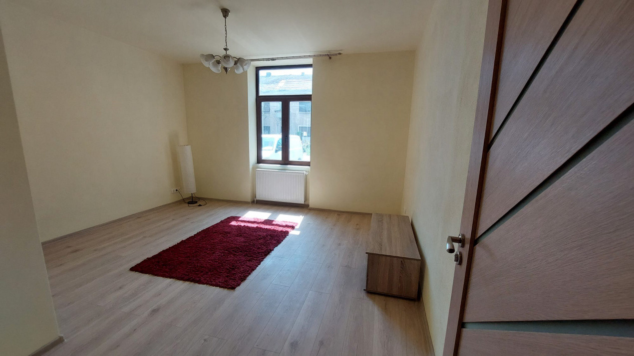 3 camere la casă cu șemineu & curte 35 mp – Iosefin – 131.000 €