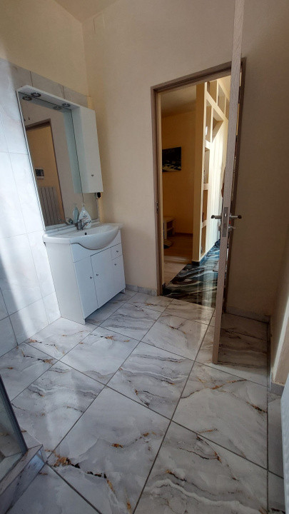 3 camere la casă cu șemineu & curte 35 mp – Iosefin – 131.000 €