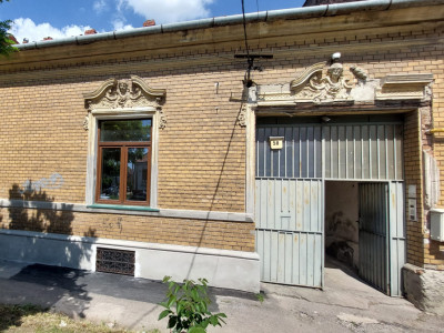 3 camere la casă cu șemineu & curte 35 mp – Iosefin – 131.000 €