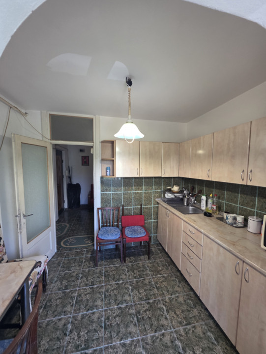 Apartament 3 camere de vanzare. Freidorf