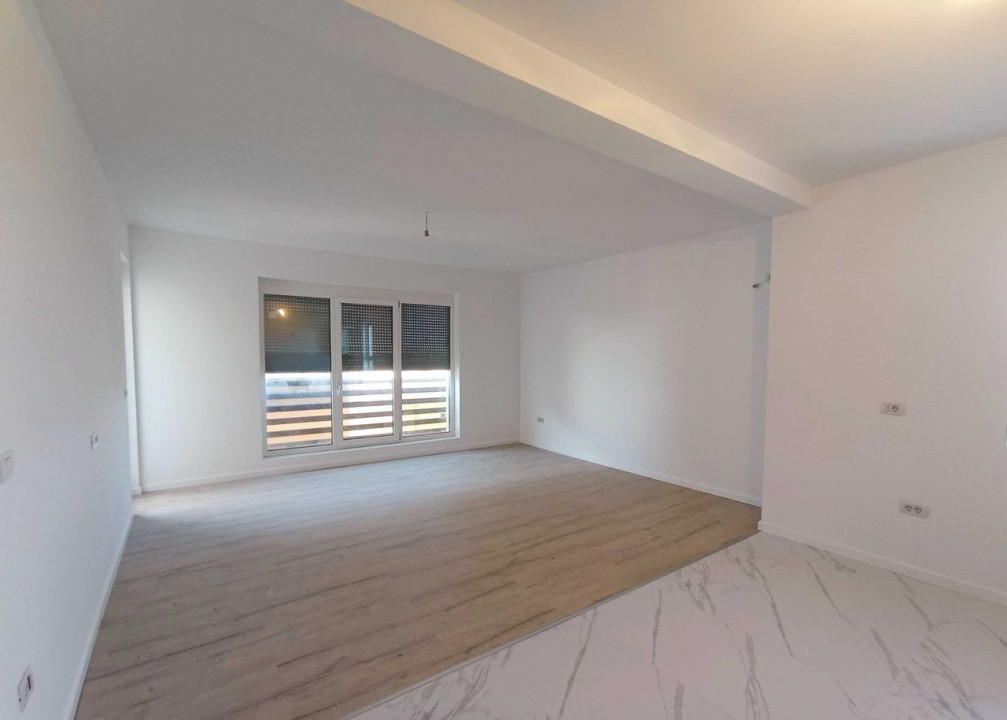 Apartament decomandat 2 camere + pod 200 m² & 4 parcări – Dumbrăvița – 125.000 €