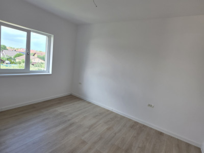 Apartament cu 2 camere, gradina, Giroc! Comision 0%