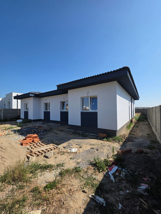 1/2 DUPLEX, PE PARTER, DE VANZARE, MOSNITA NOUA 