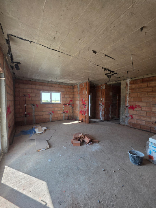 1/2 DUPLEX, PE PARTER, DE VANZARE, MOSNITA NOUA 