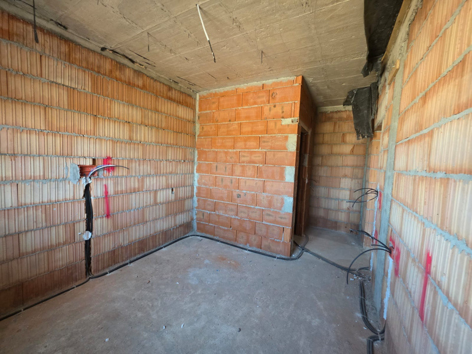 1/2 DUPLEX, PE PARTER, DE VANZARE, MOSNITA NOUA 