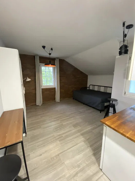 Se închiriază garsonieră 30 m² – Braytim, Str. Lalele 1 – 270 €/lună