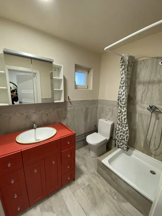 Se închiriază garsonieră 30 m² – Braytim, Str. Lalele 1 – 270 €/lună