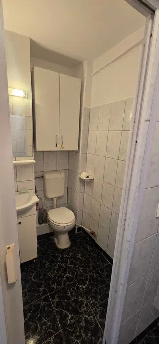 Apartament semidecomandat 2 camere – Dacia, str. Labirint – 75.000 € neg.