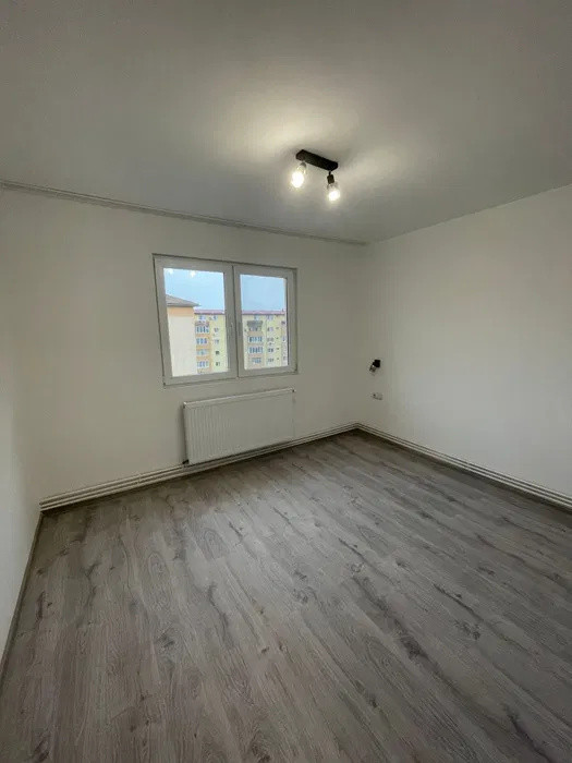 partament semidecomandat 2 camere, renovat – Dâmbovița – 80.000 €