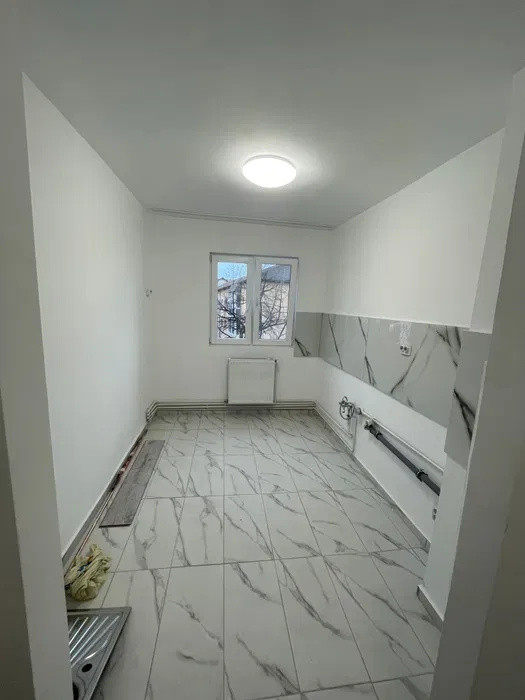 partament semidecomandat 2 camere, renovat – Dâmbovița – 80.000 €