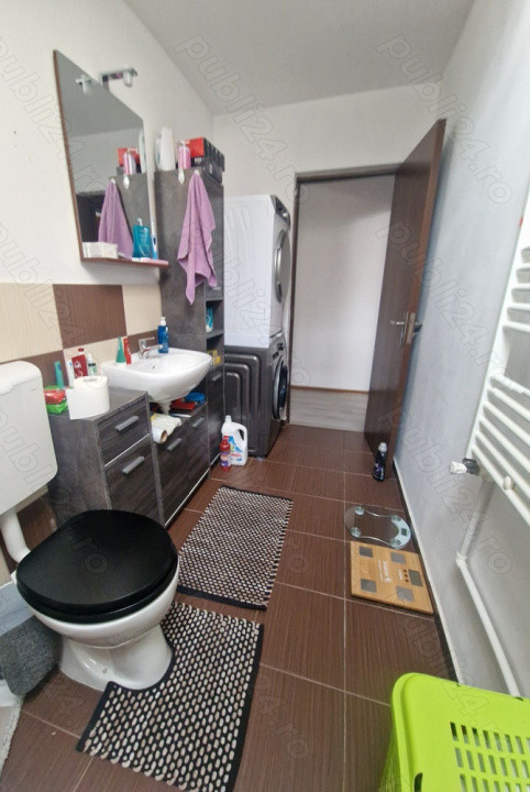 De vanzare, apartament cu 3 camere, zona Modern