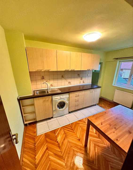 Apartament de inchiriat, zona Complex, 4 camere str. Delfinului