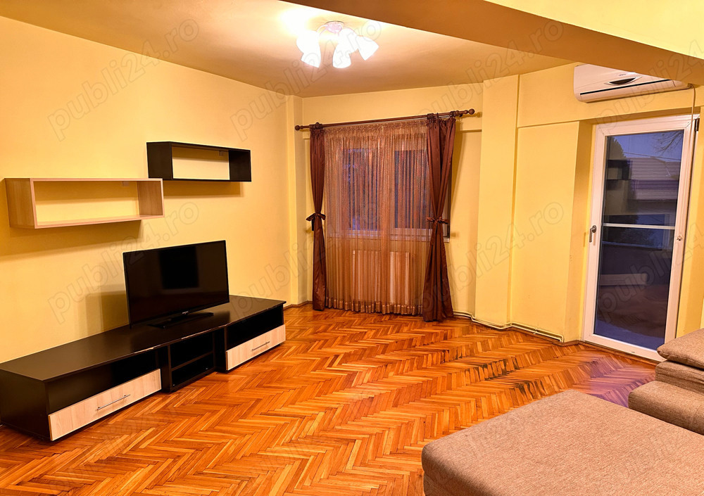 Apartament de inchiriat, zona Complex, 4 camere str. Delfinului