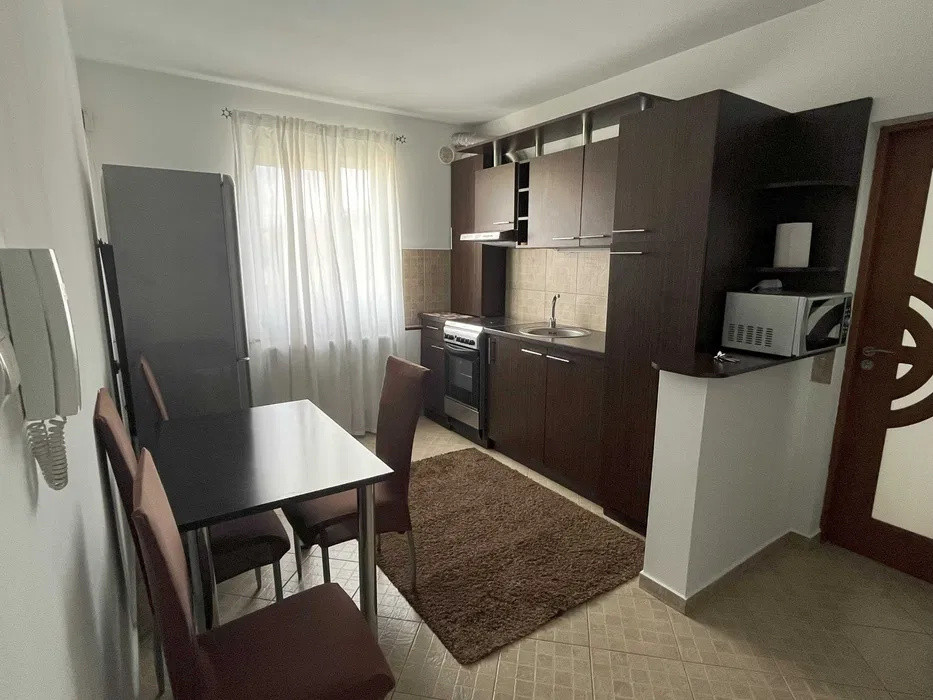 Apartament semidecomandat 2 camere – Girocului – 76.000 €